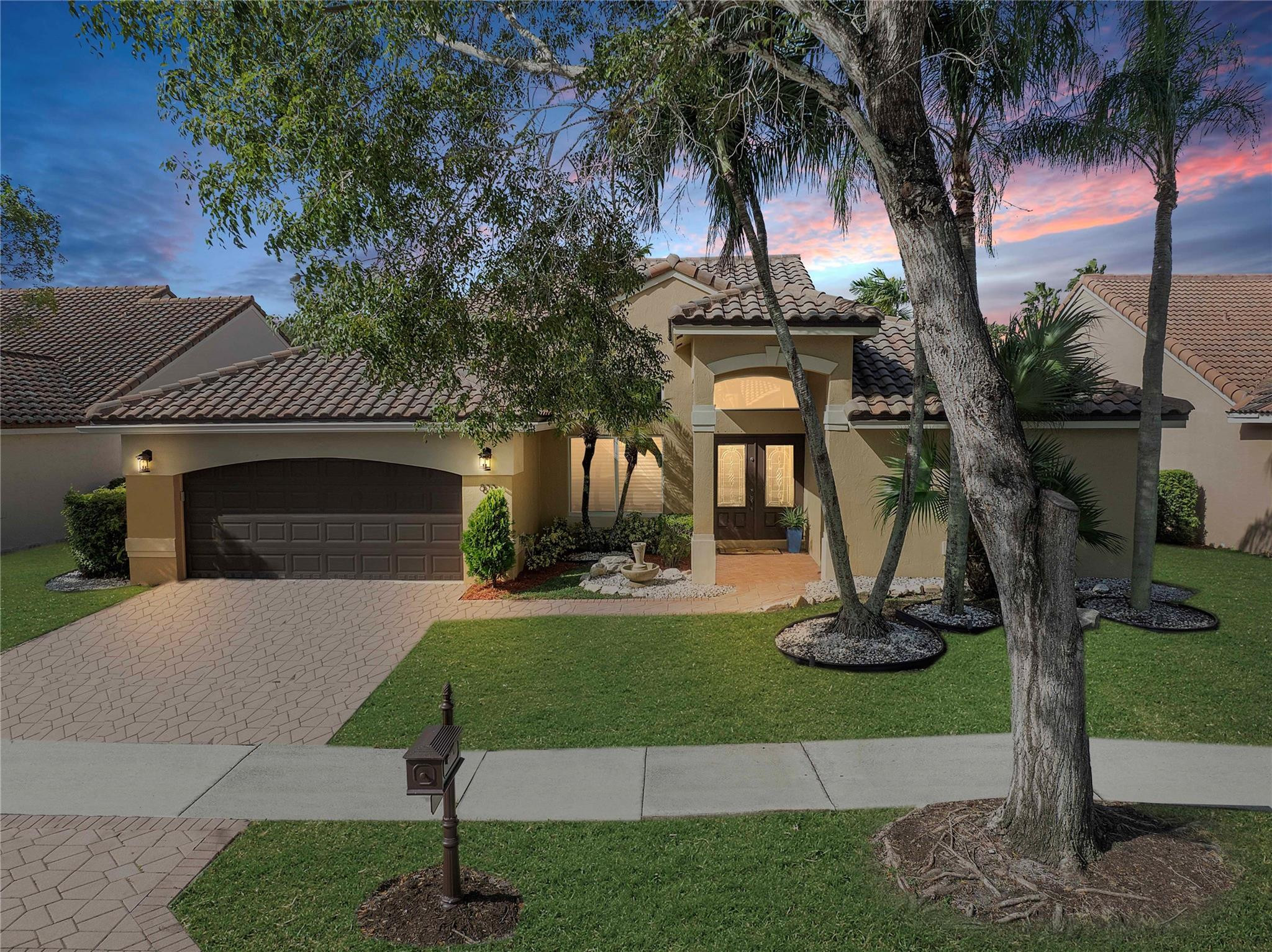 833 Verona Lake Drive