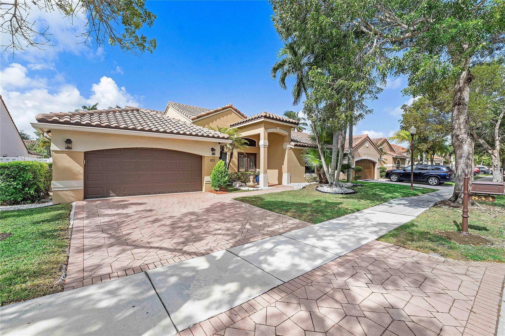 833 Verona Lake Drive