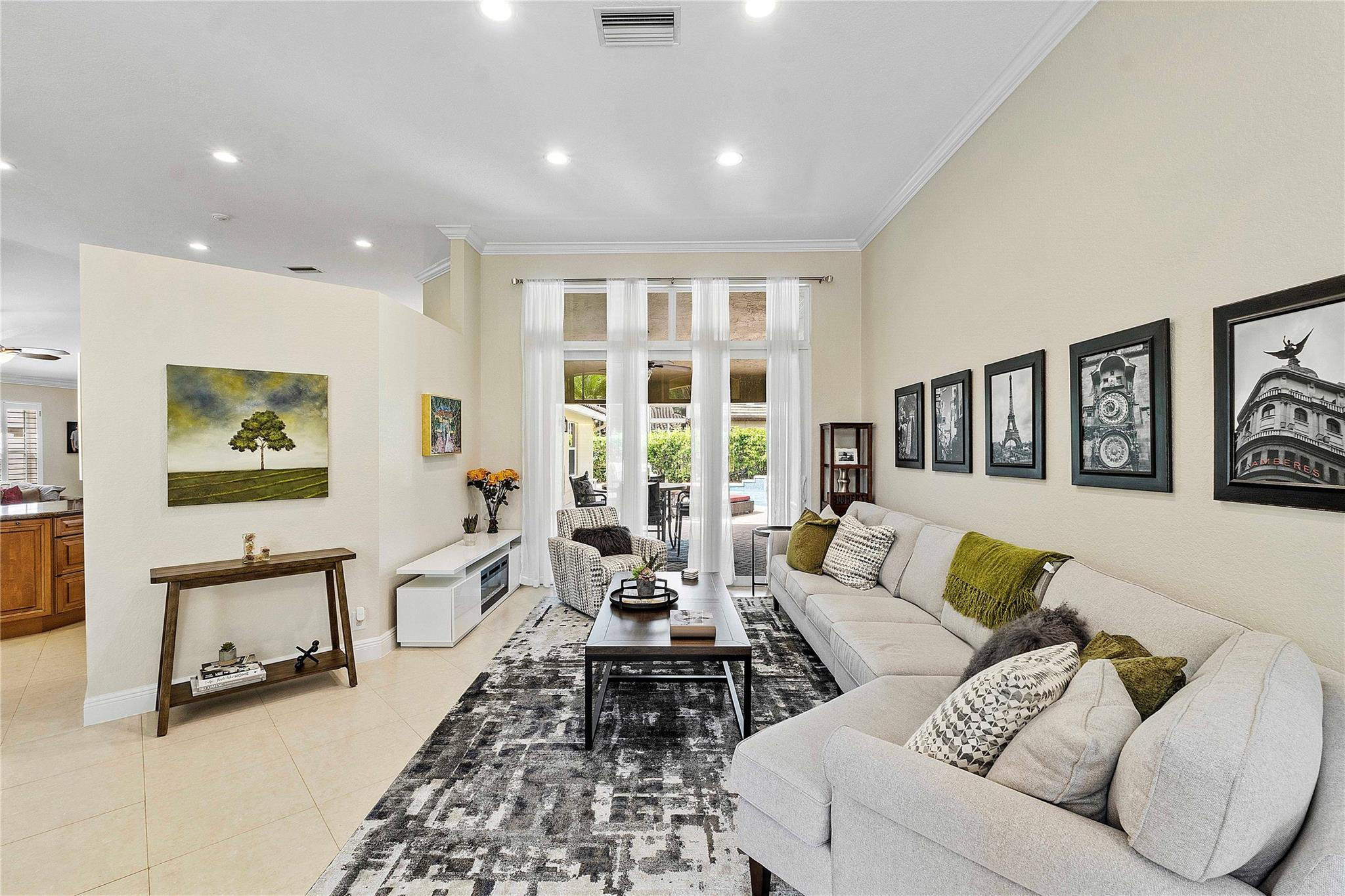 833 Verona Lake Drive
