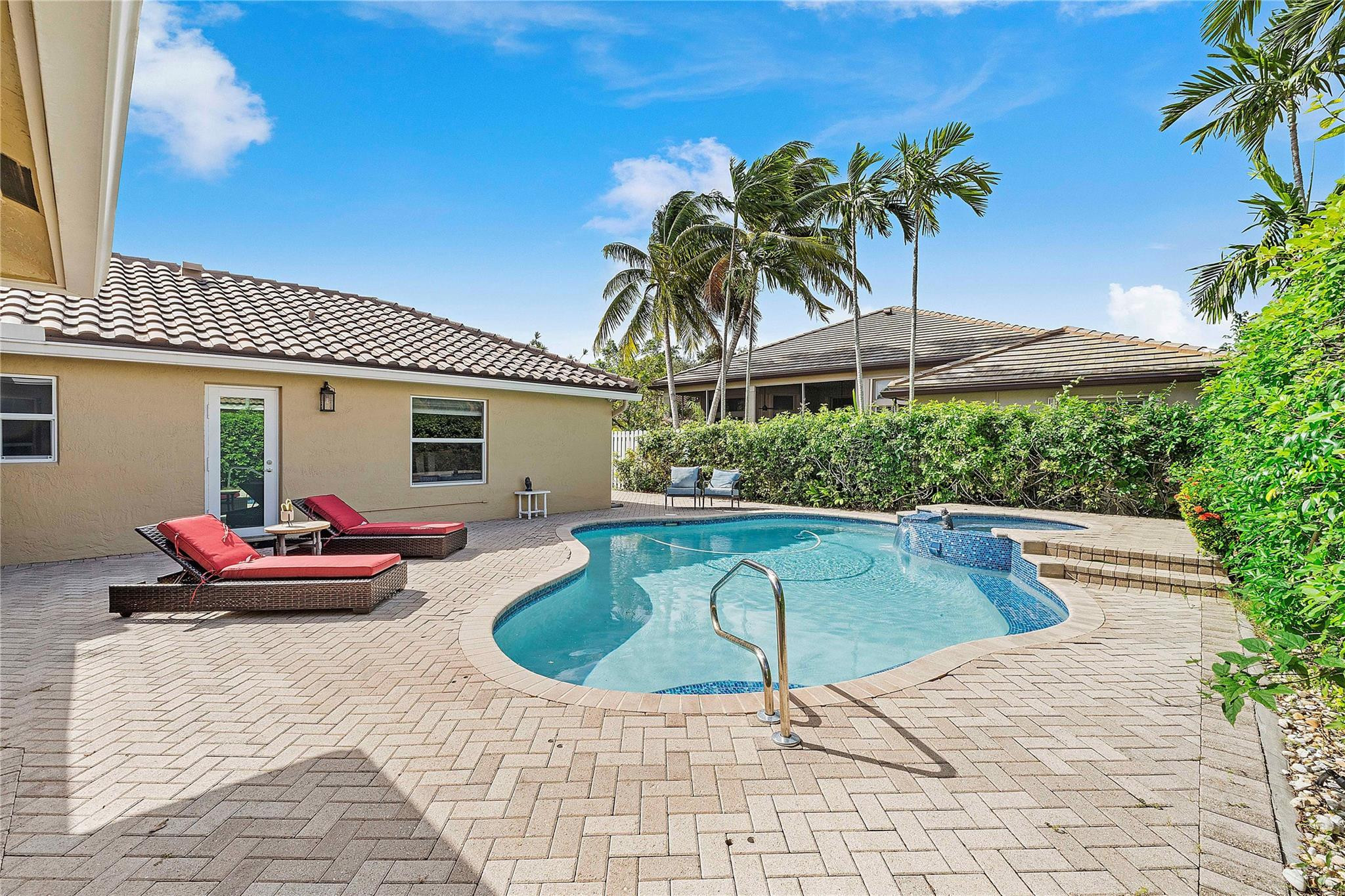 833 Verona Lake Drive