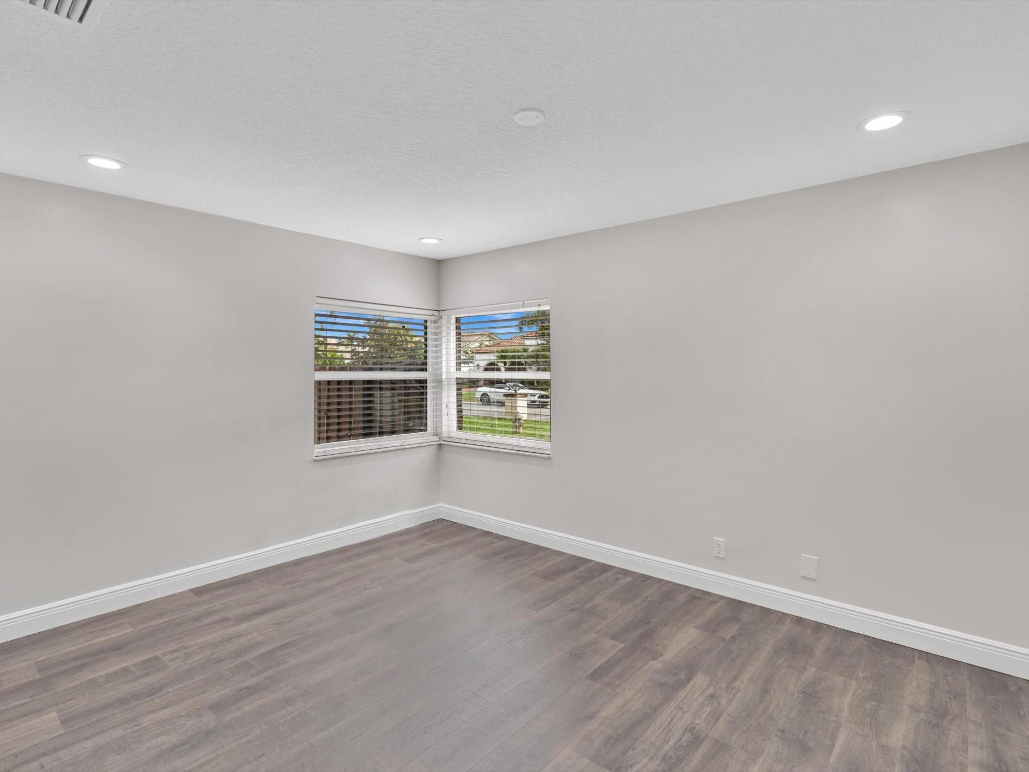 386 NW 111th Avenue
