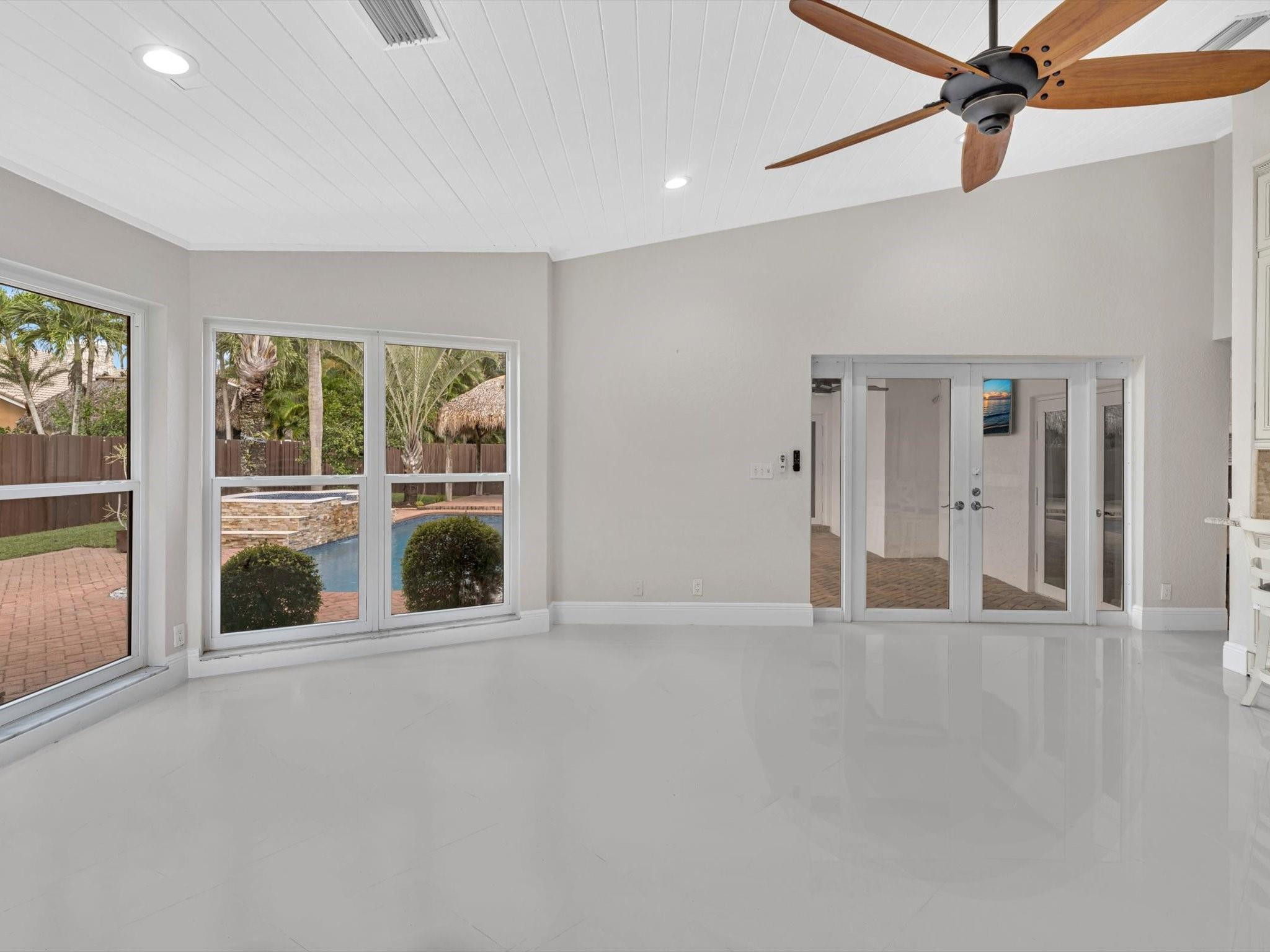 386 NW 111th Avenue
