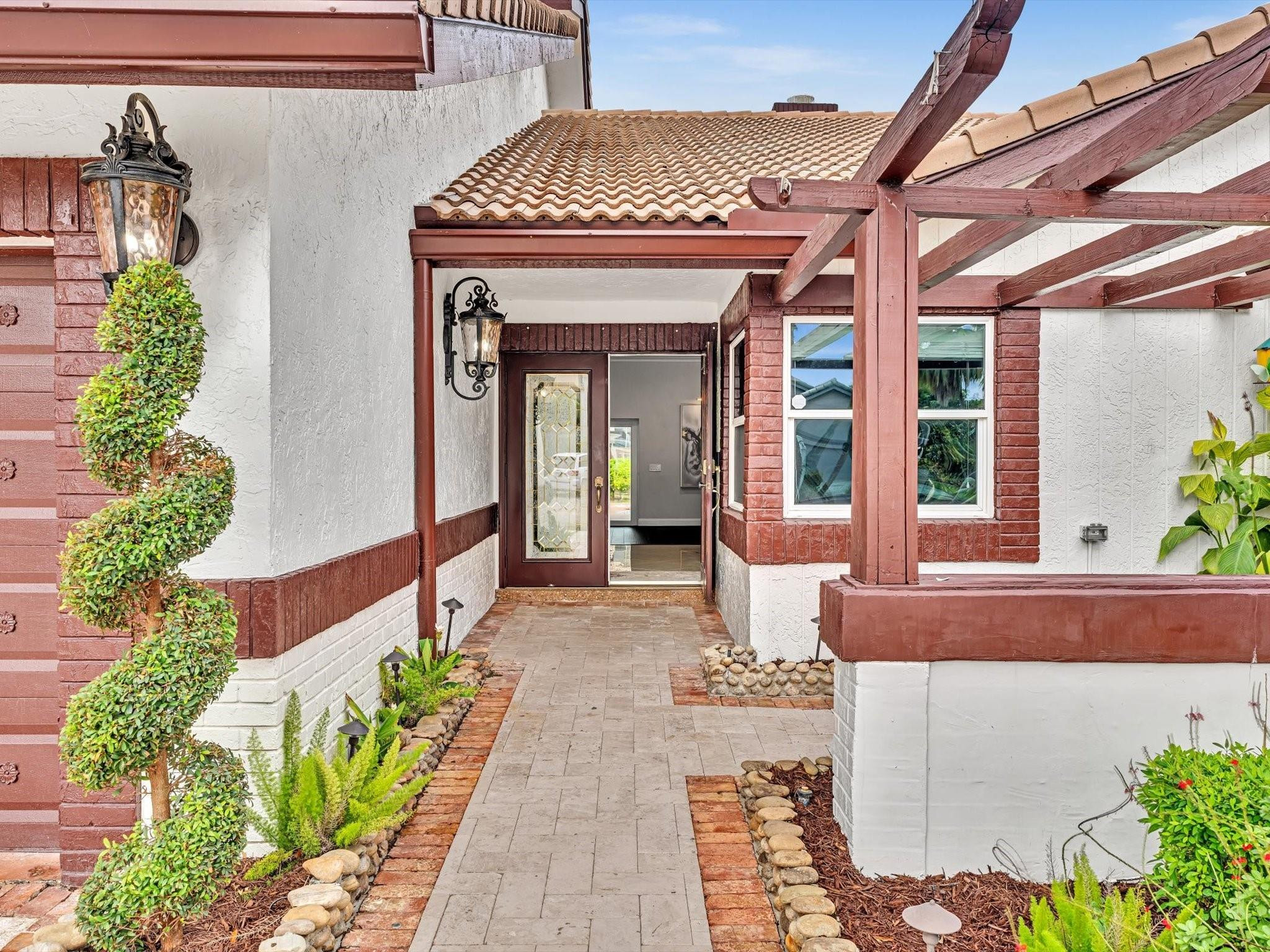 386 NW 111th Avenue