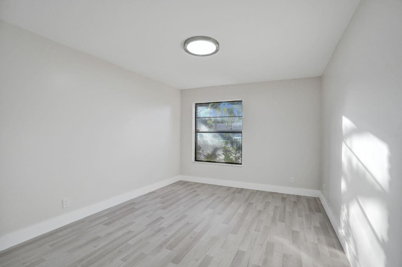 1227 NW 111th Avenue