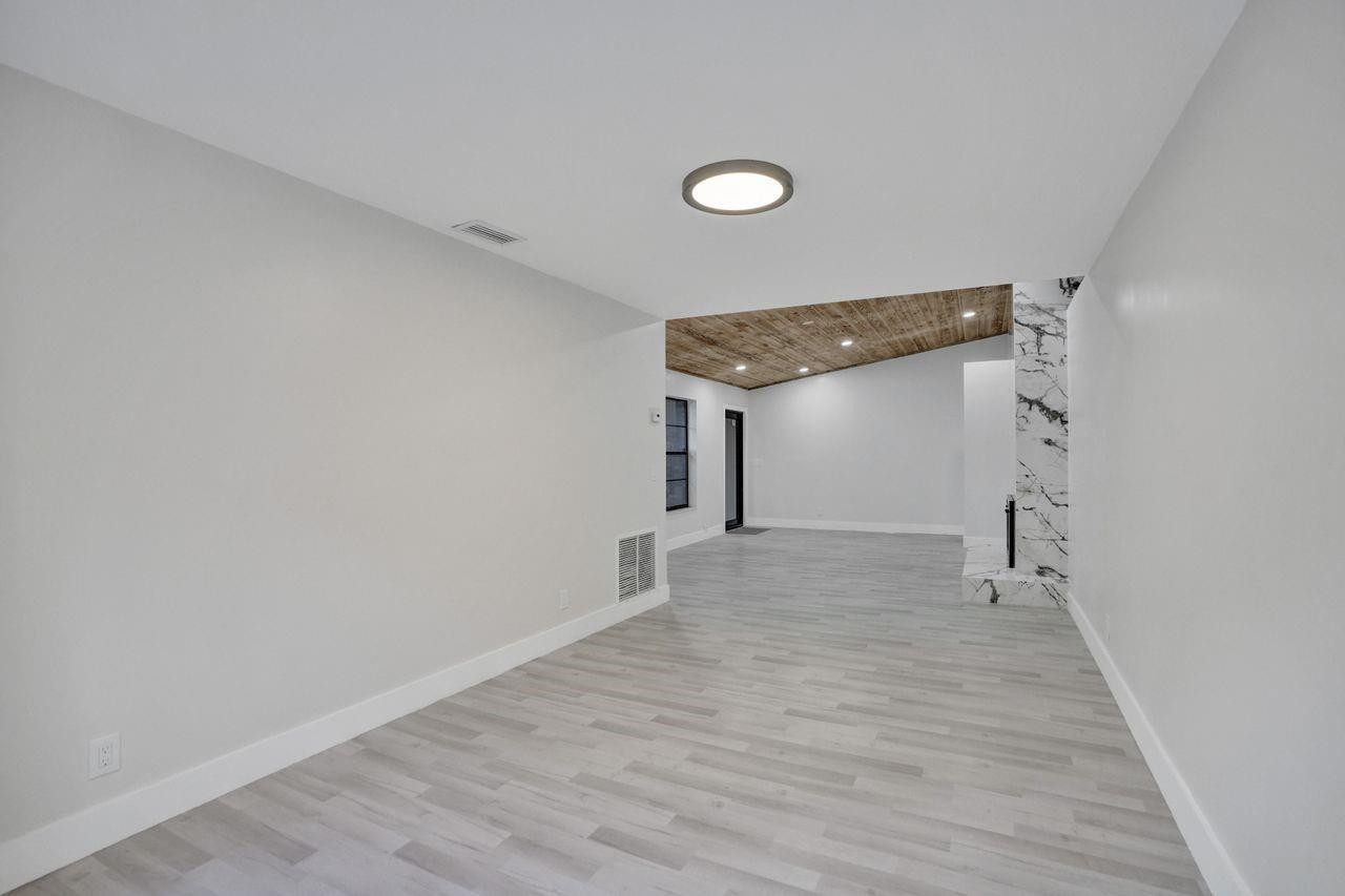 1227 NW 111th Avenue
