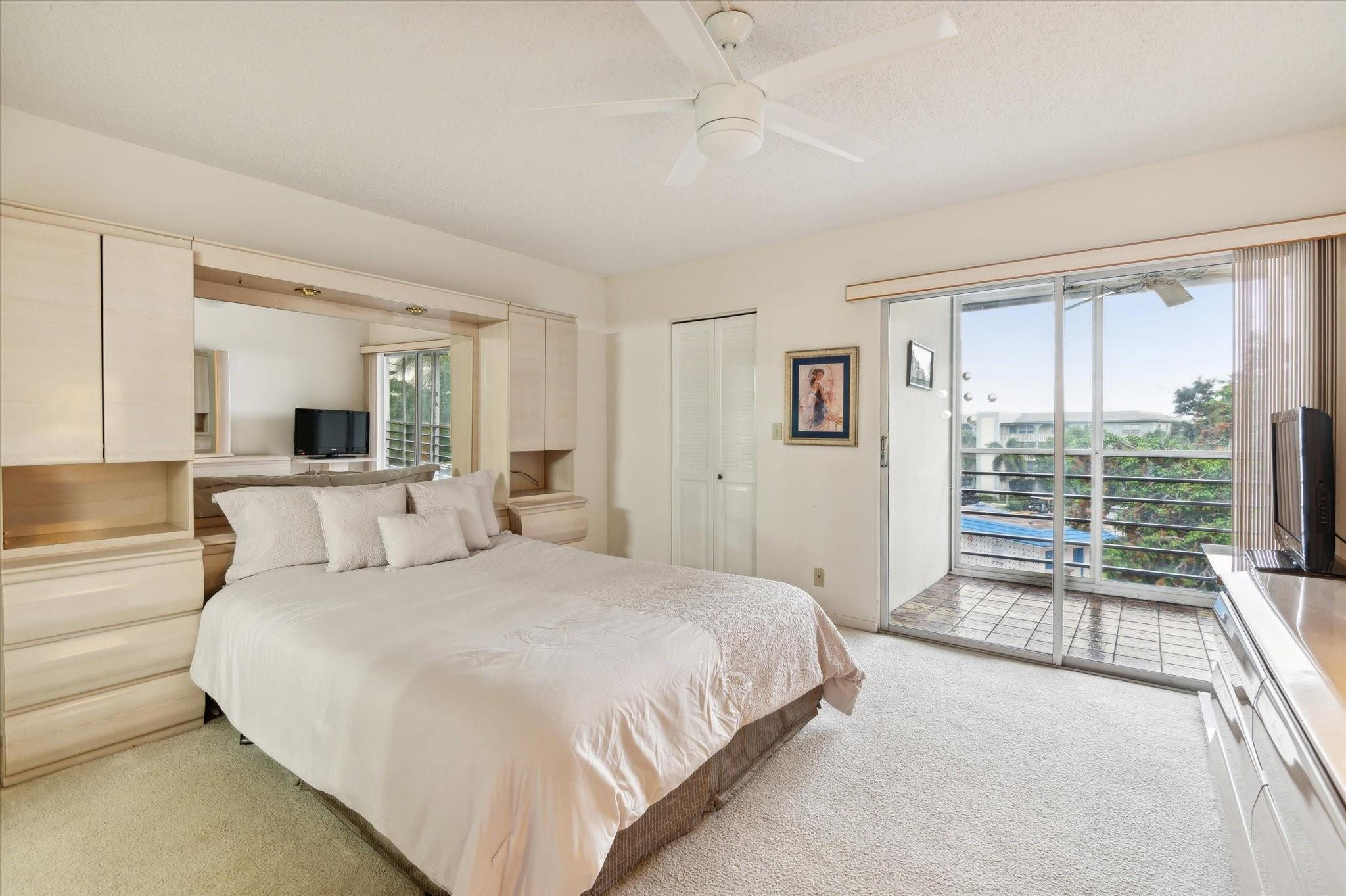 3002 Portofino Isle C4