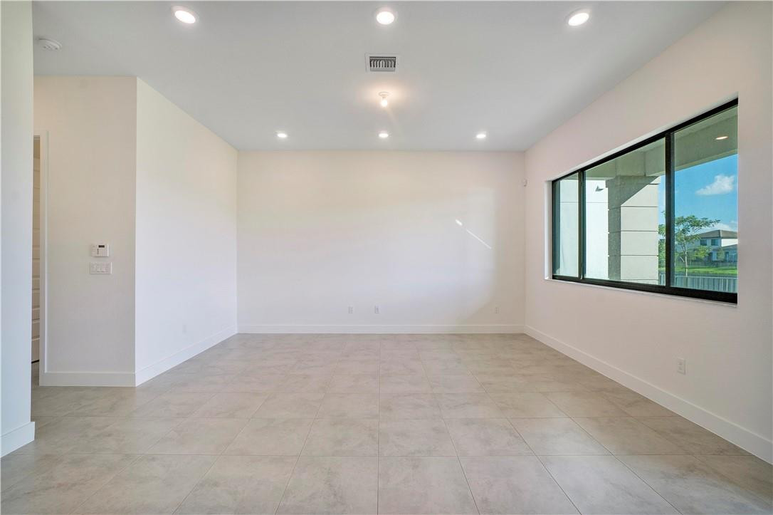 10870 Oceano Way