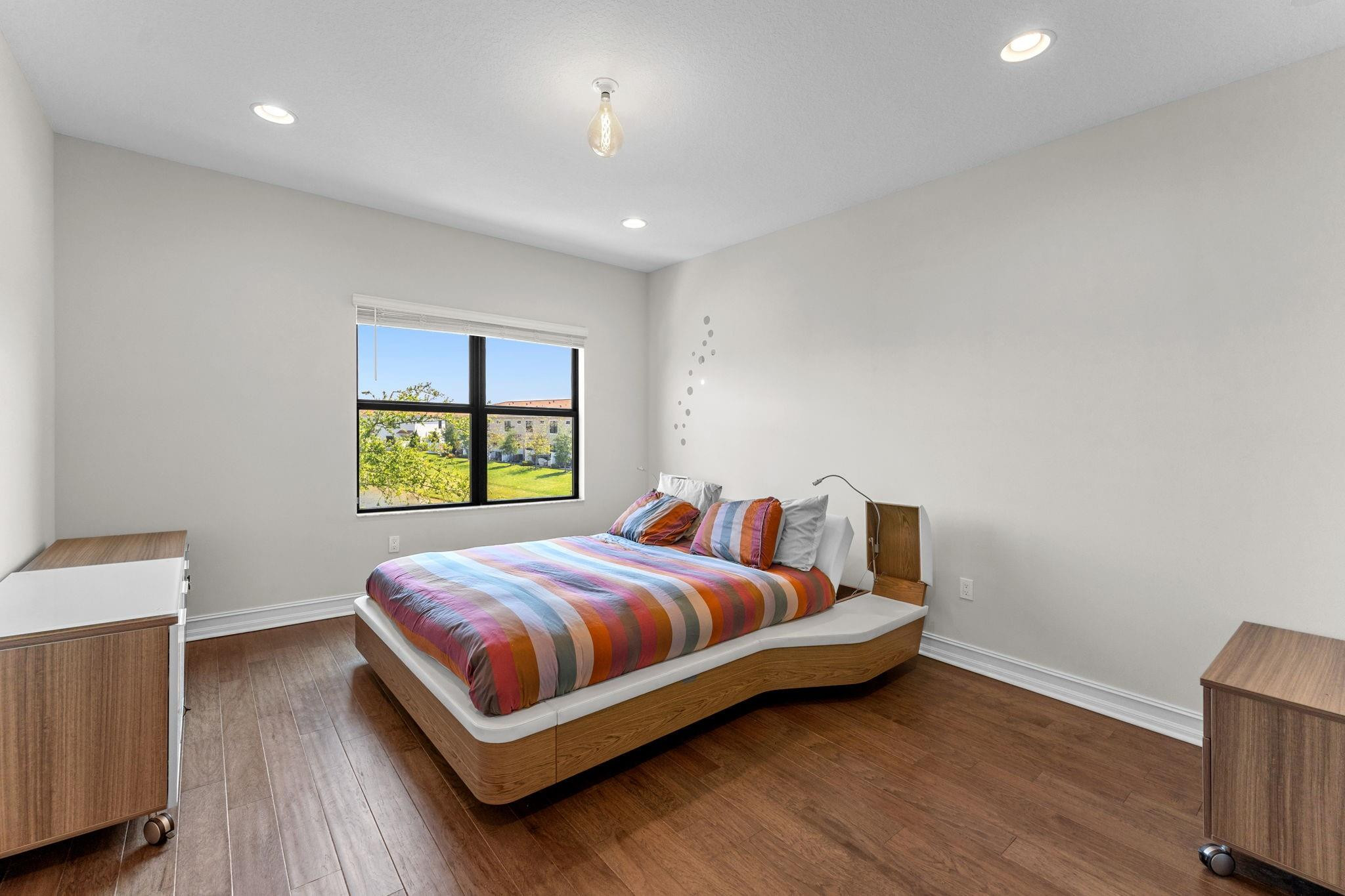 9477 Glider Way
