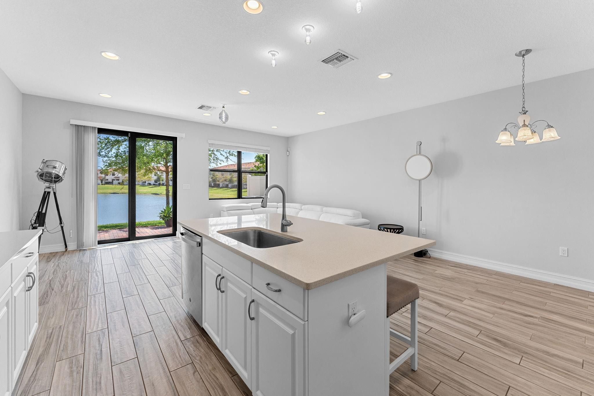 9477 Glider Way