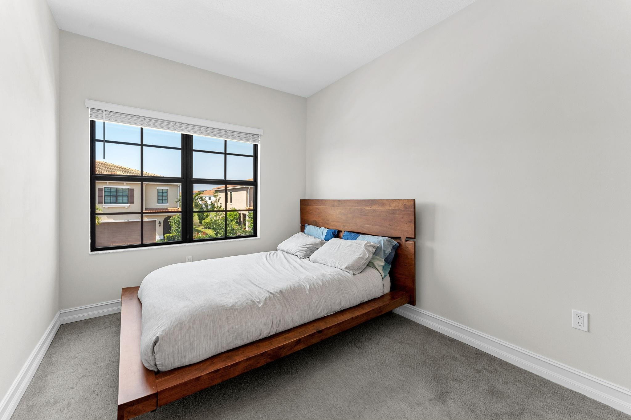 9477 Glider Way