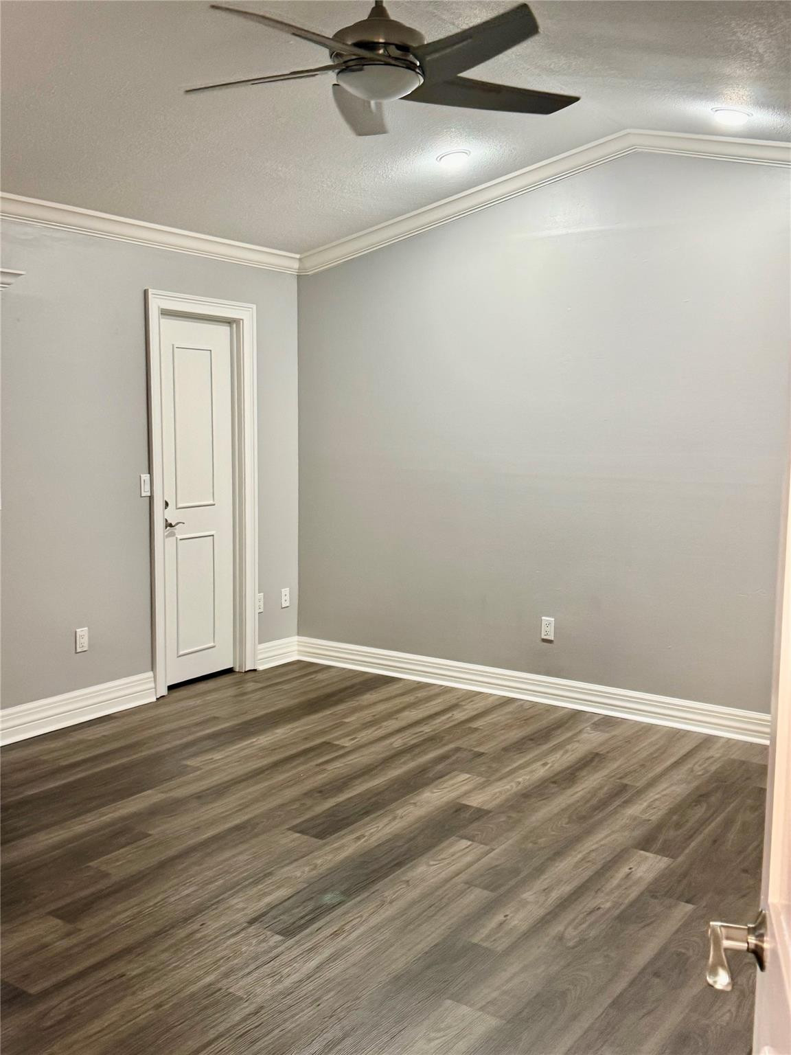23128 Barwood Park Lane