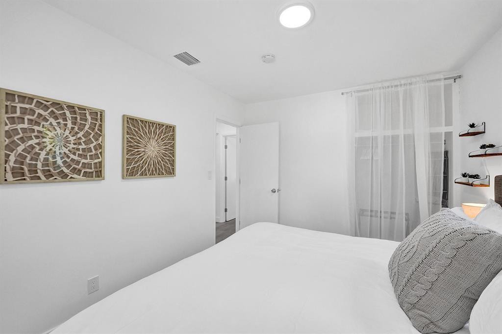 124 SW 7th Terrace