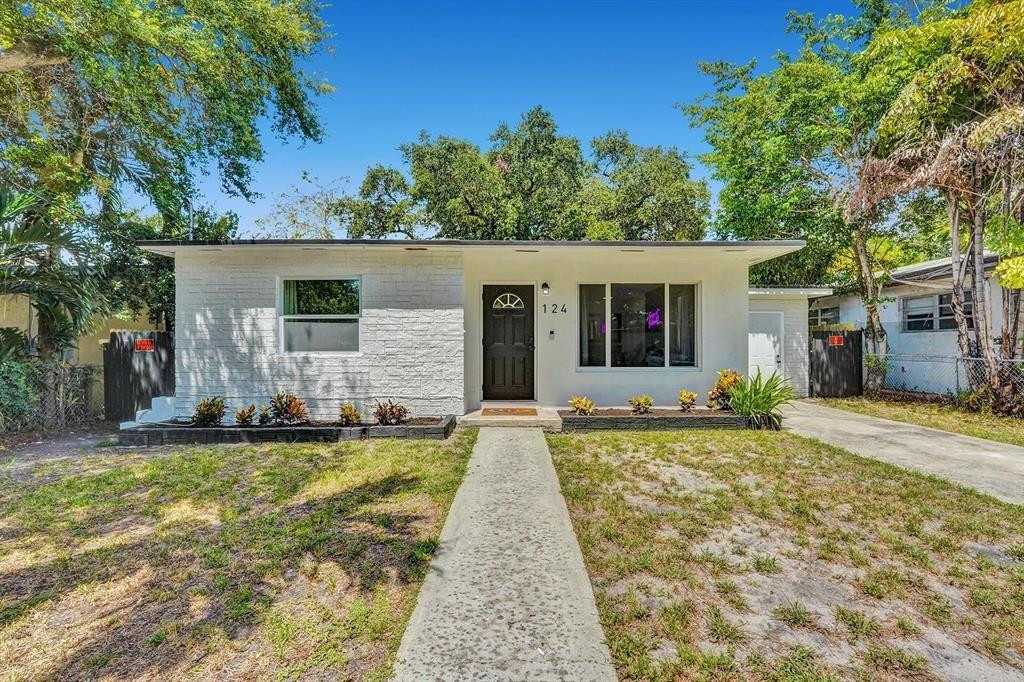 124 SW 7th Terrace