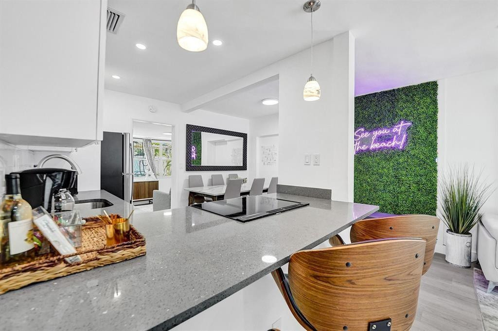 124 SW 7th Terrace
