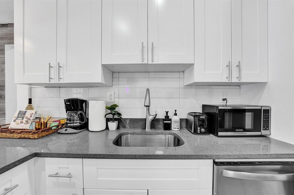 124 SW 7th Terrace