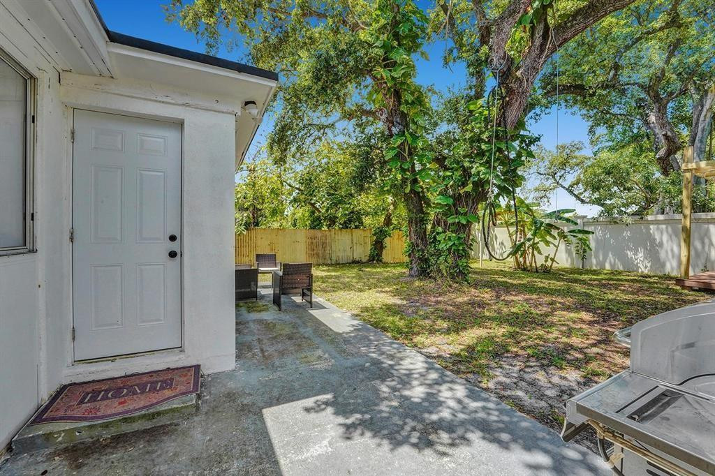 124 SW 7th Terrace