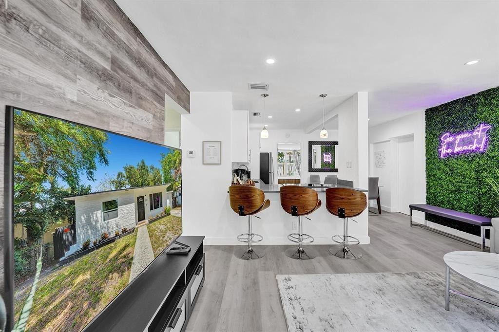 124 SW 7th Terrace
