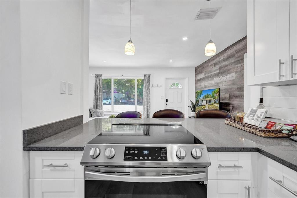 124 SW 7th Terrace