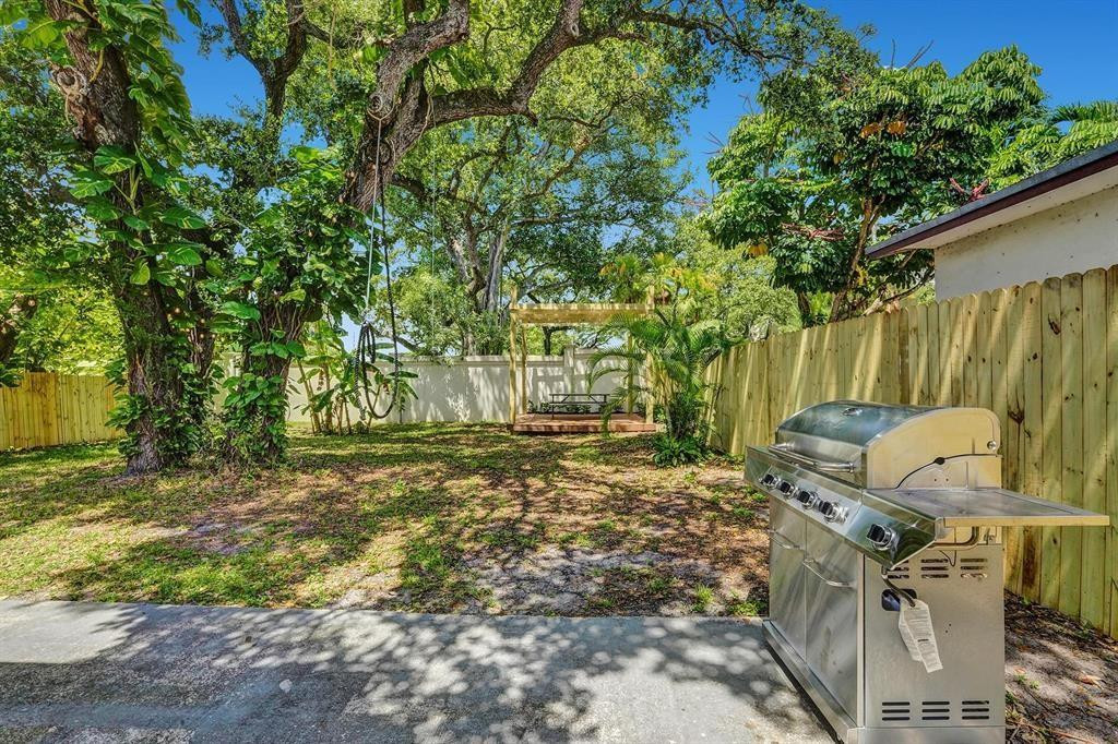124 SW 7th Terrace