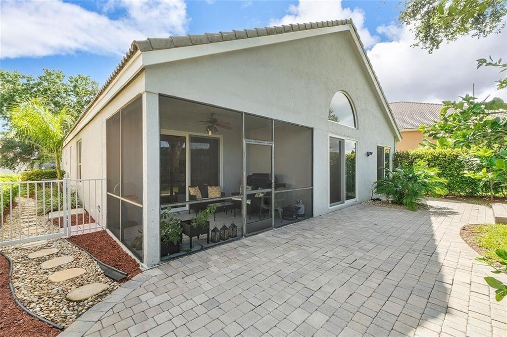 6841 NW 81st Court