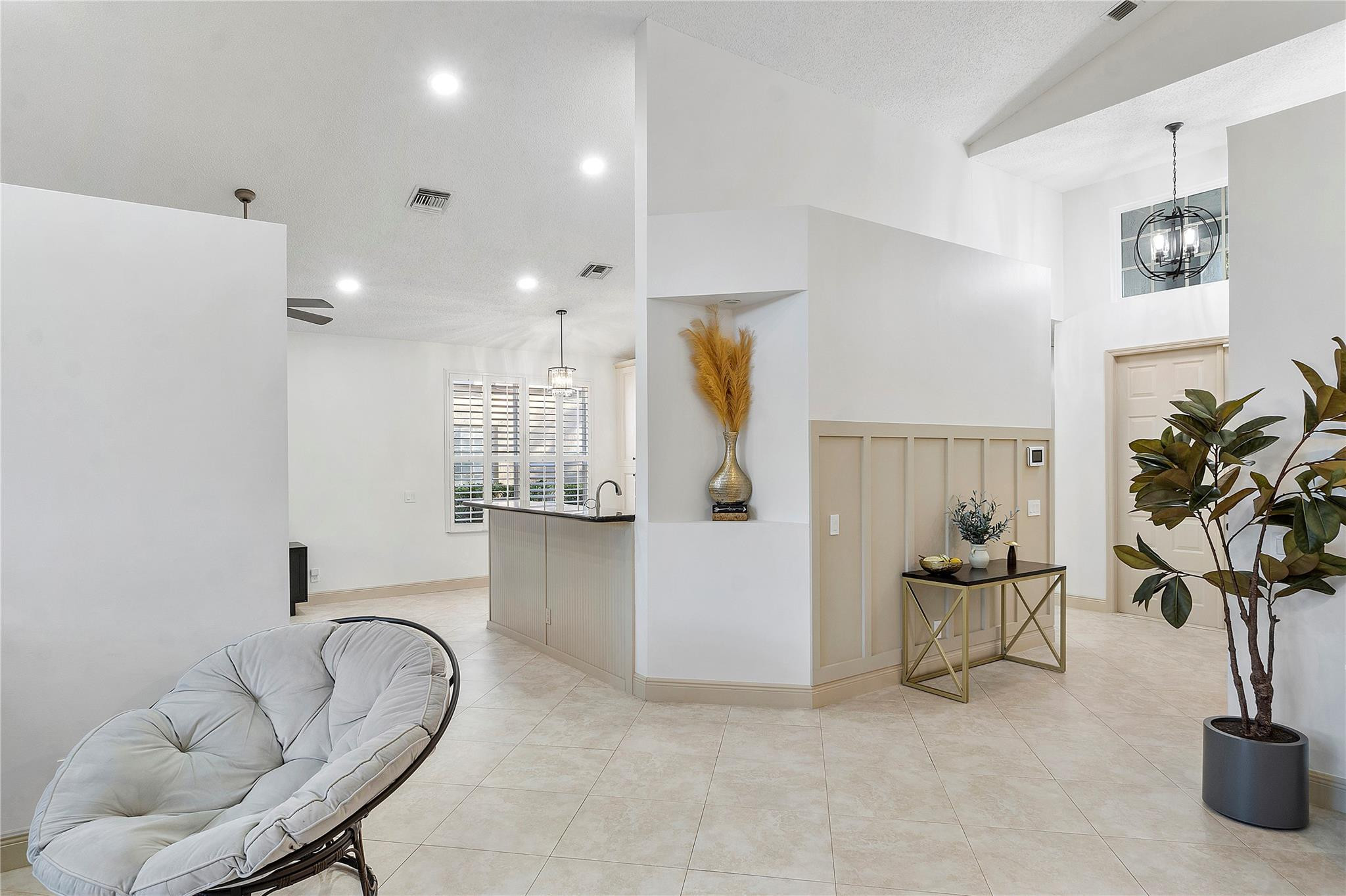 6841 NW 81st Court