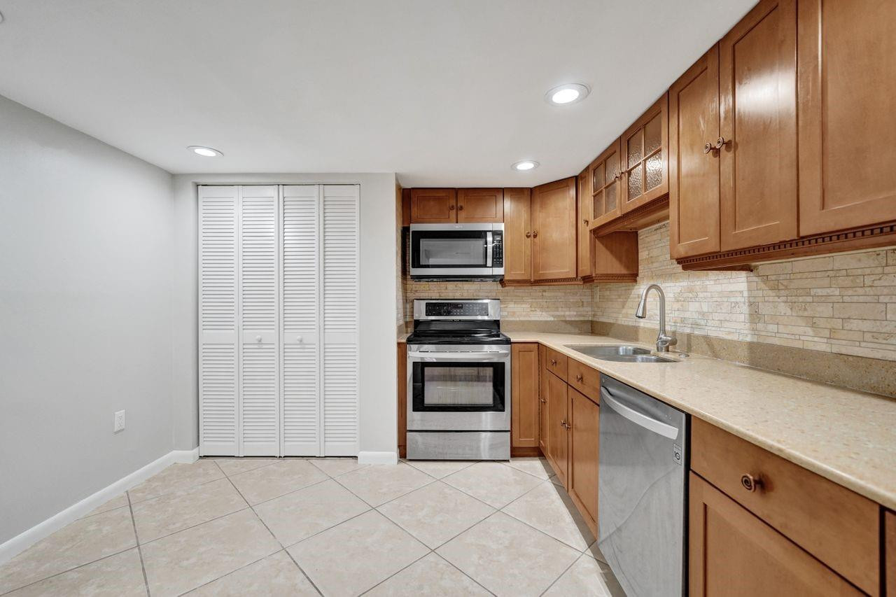 545 NW 97th Avenue
