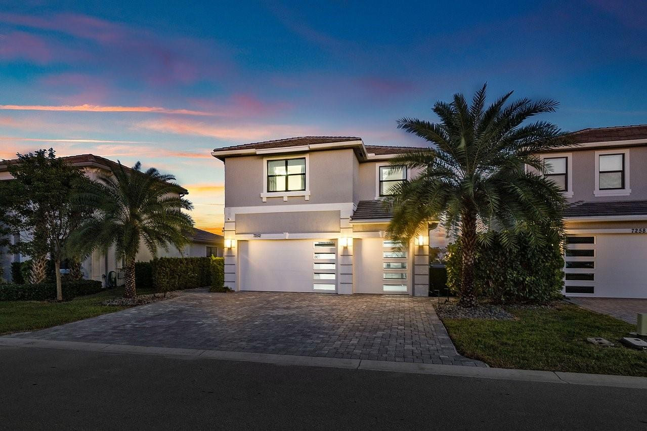 7252 Stella Lane