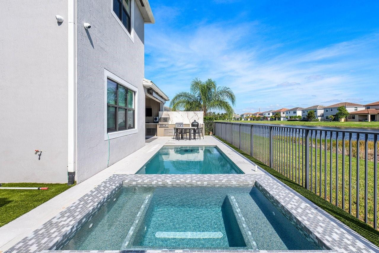 7252 Stella Lane