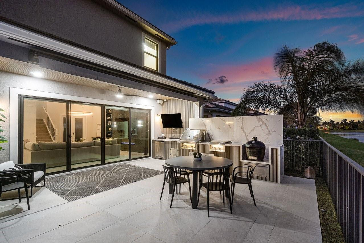 7252 Stella Lane