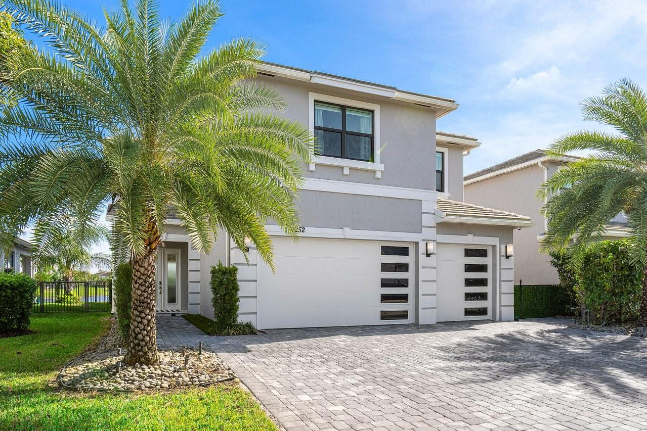 7252 Stella Lane