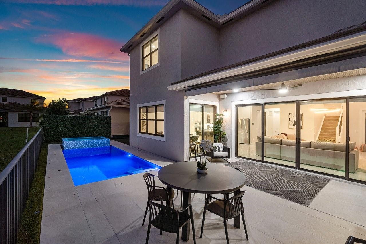 7252 Stella Lane