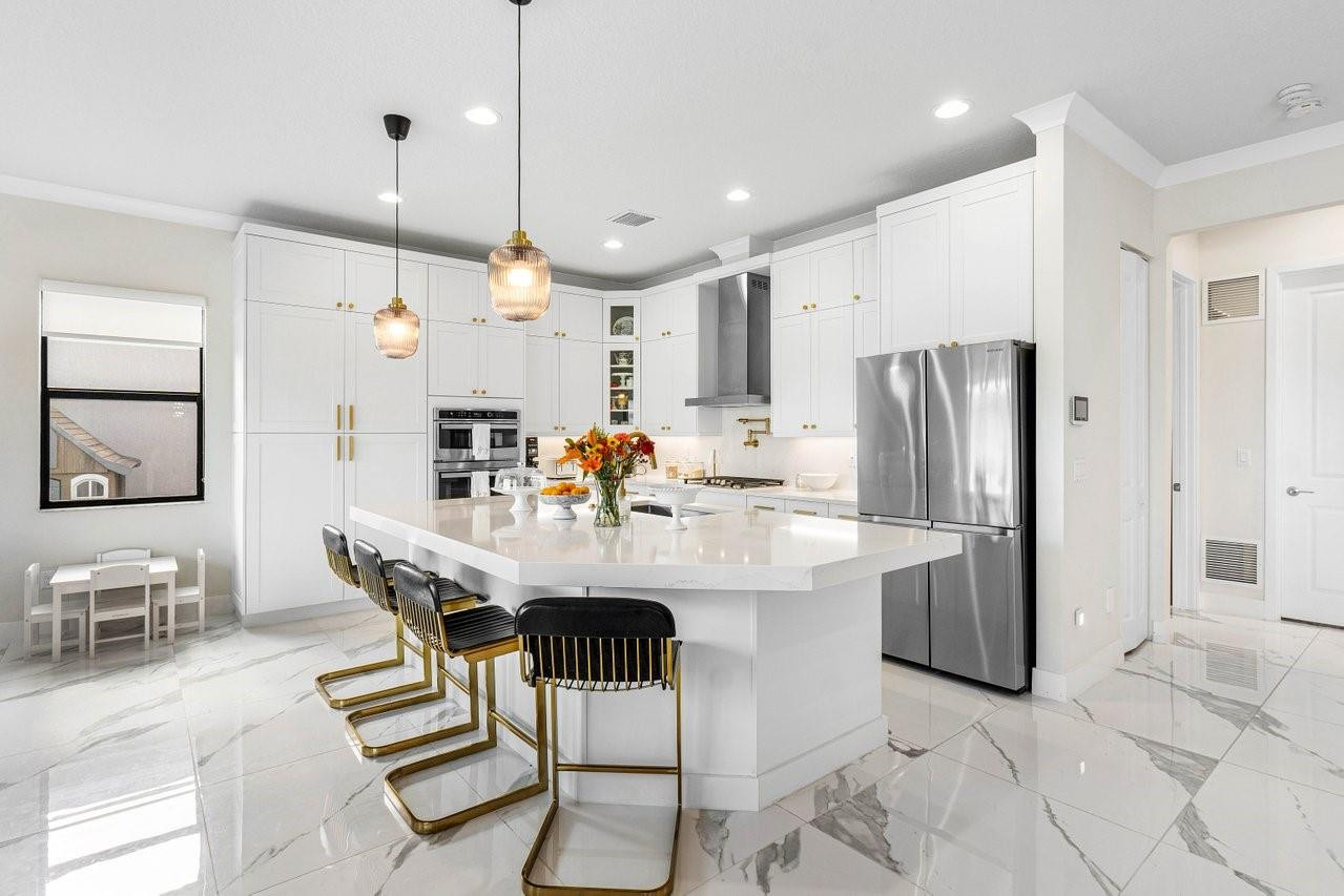 7252 Stella Lane