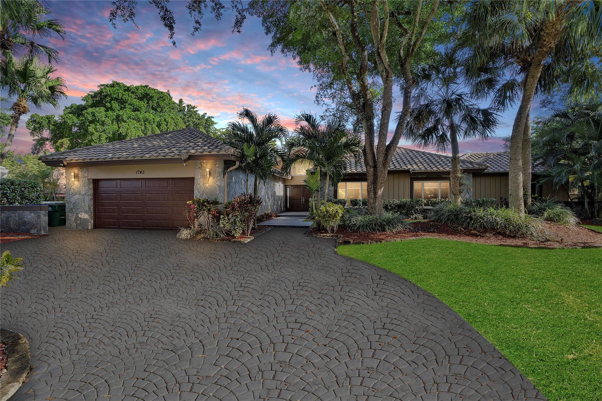 1743 Vestal Way