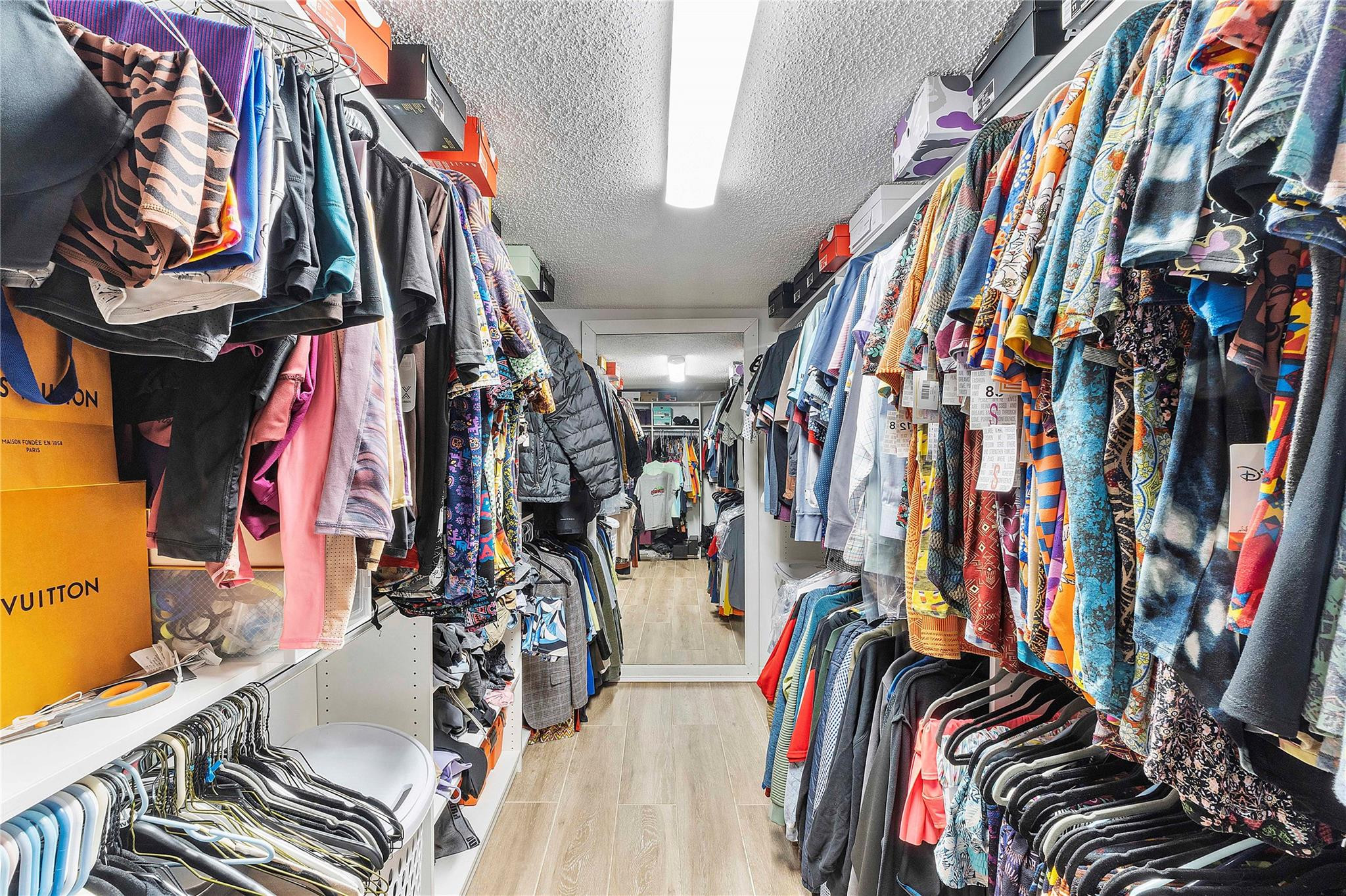 1743 Vestal Way