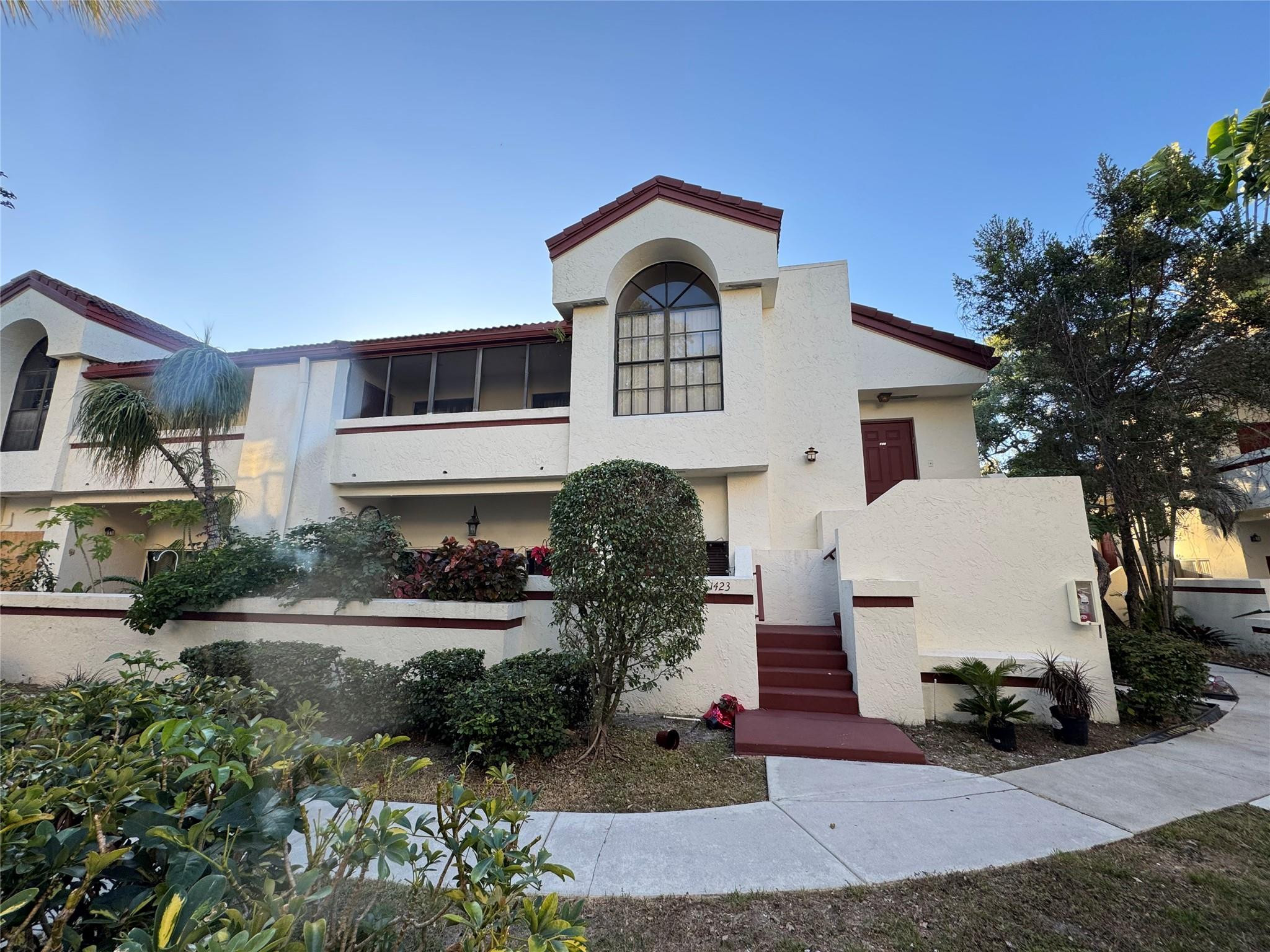 1423 Avon Lane 213