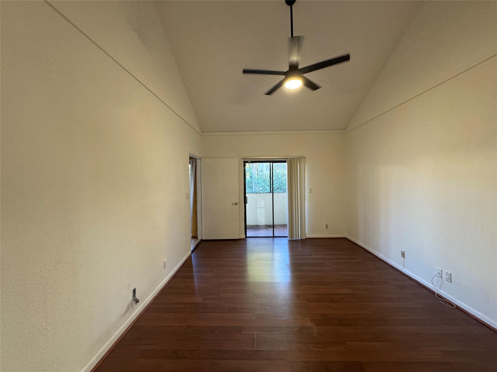 1423 Avon Lane 213