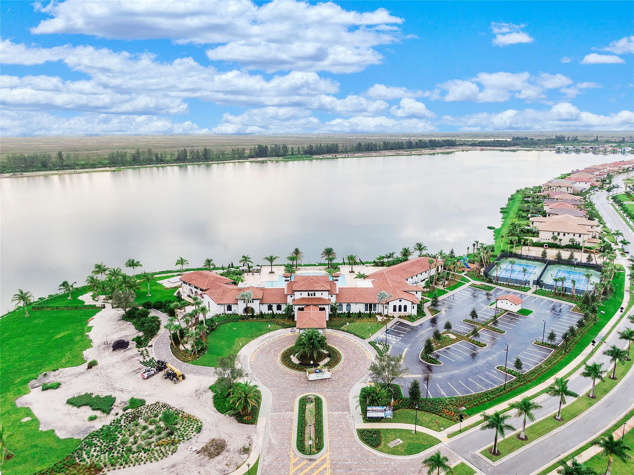 12430 N Parkland Bay Trail