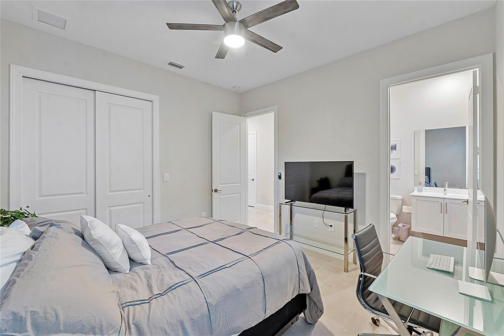 12430 N Parkland Bay Trail