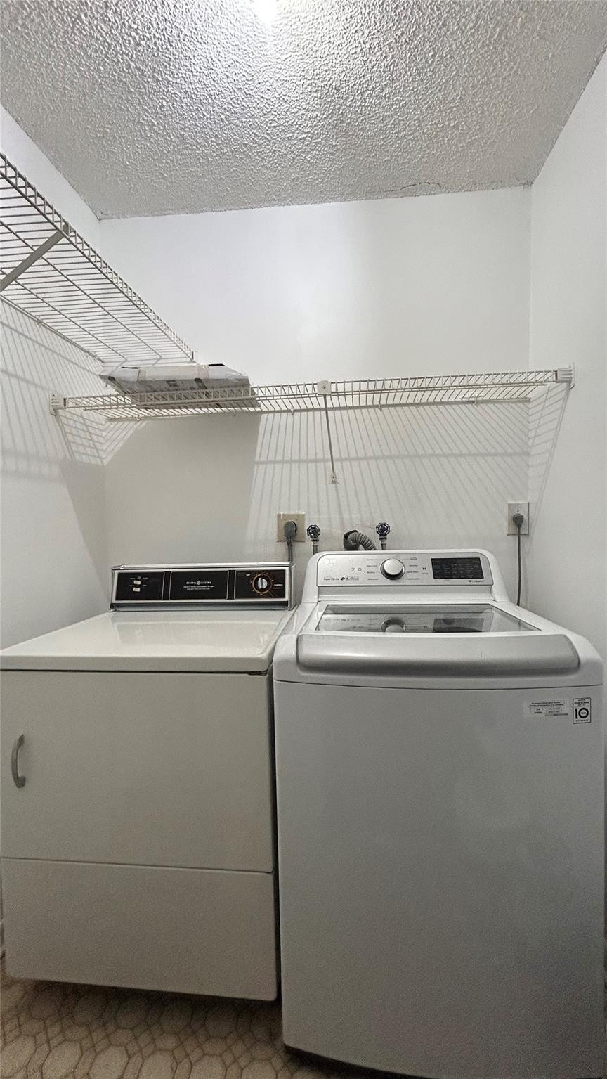 9592 N Belfort Circle N-9592