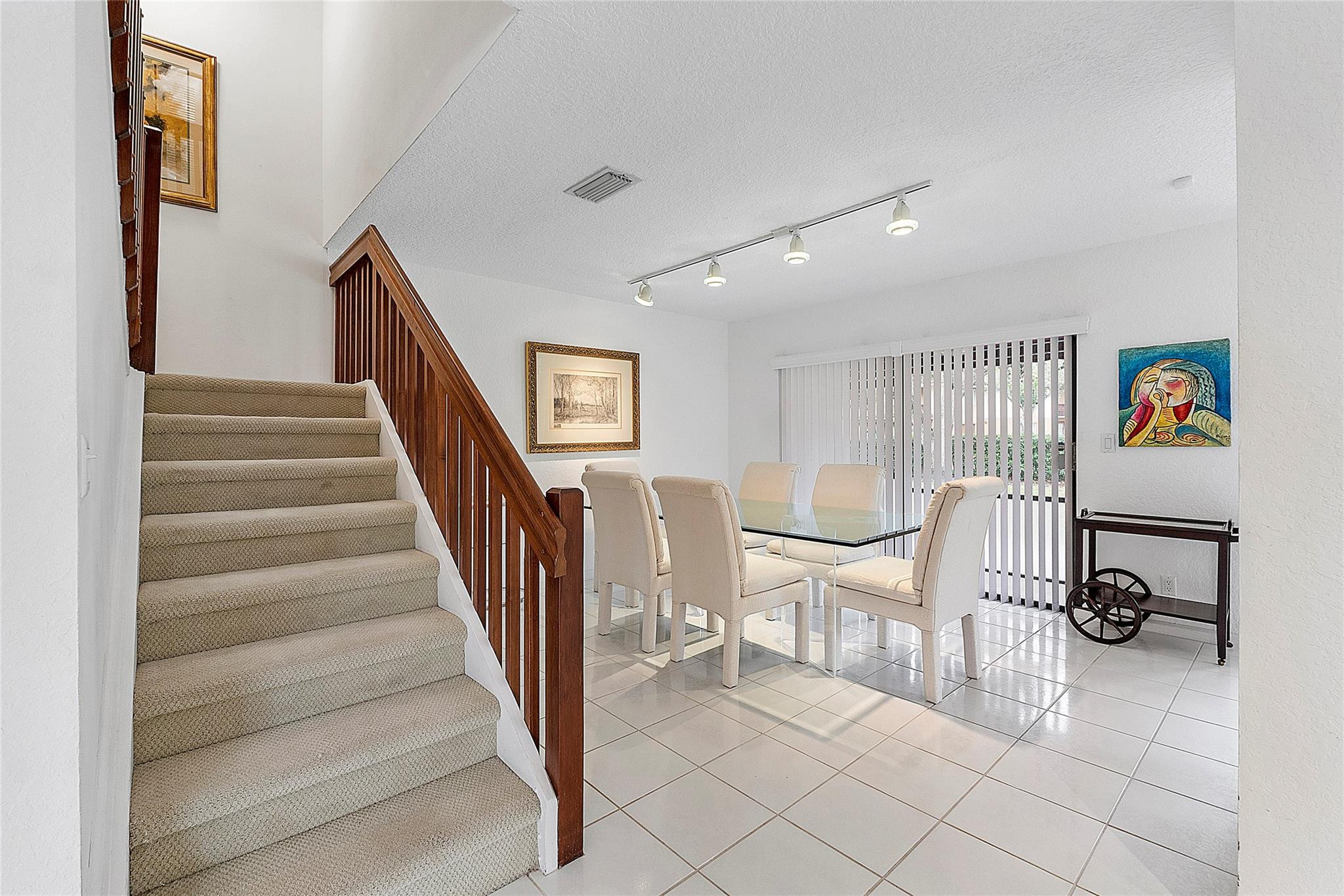 9133 Vineyard Lake Drive 9133