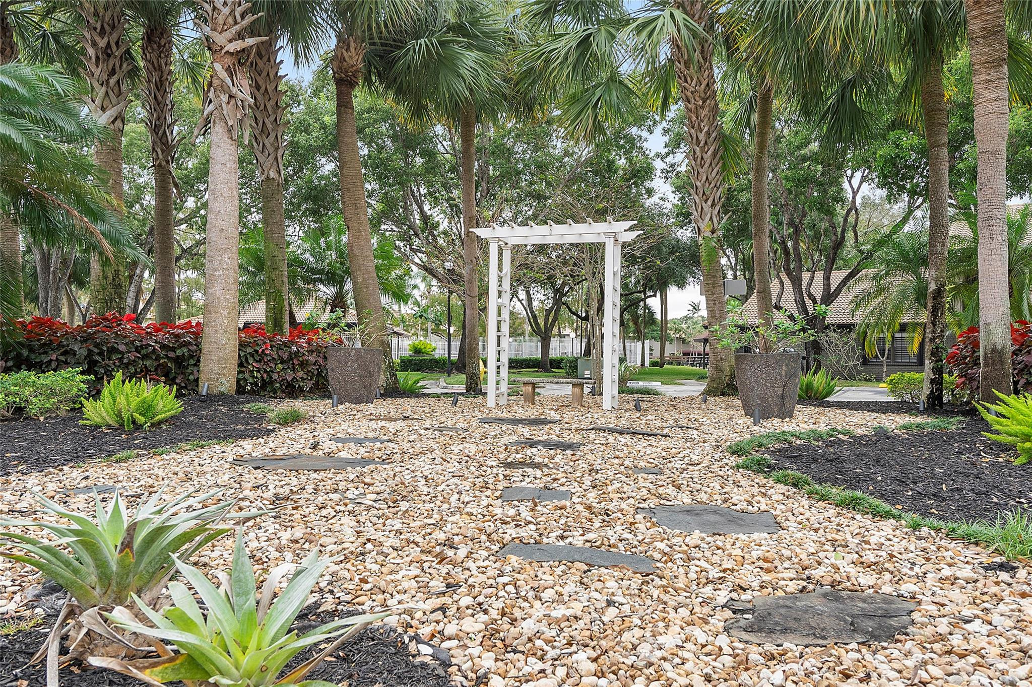 9133 Vineyard Lake Drive 9133