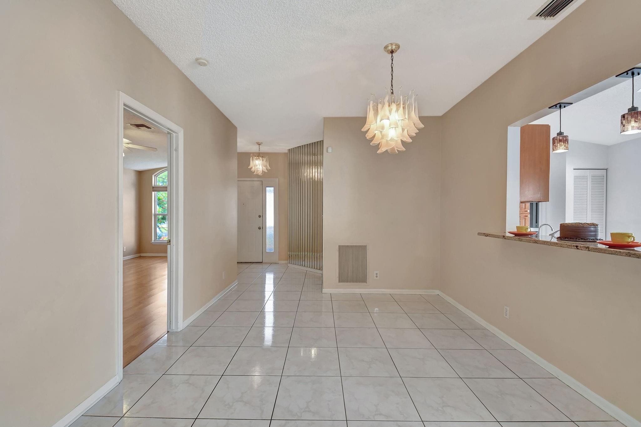 19 Bentwater Circle