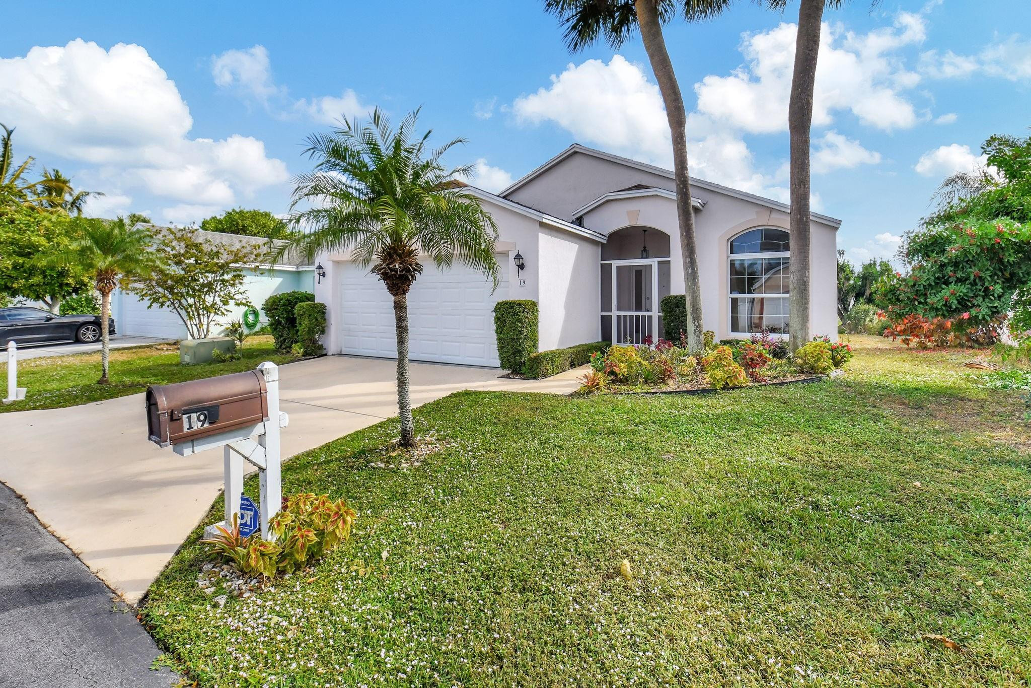 19 Bentwater Circle