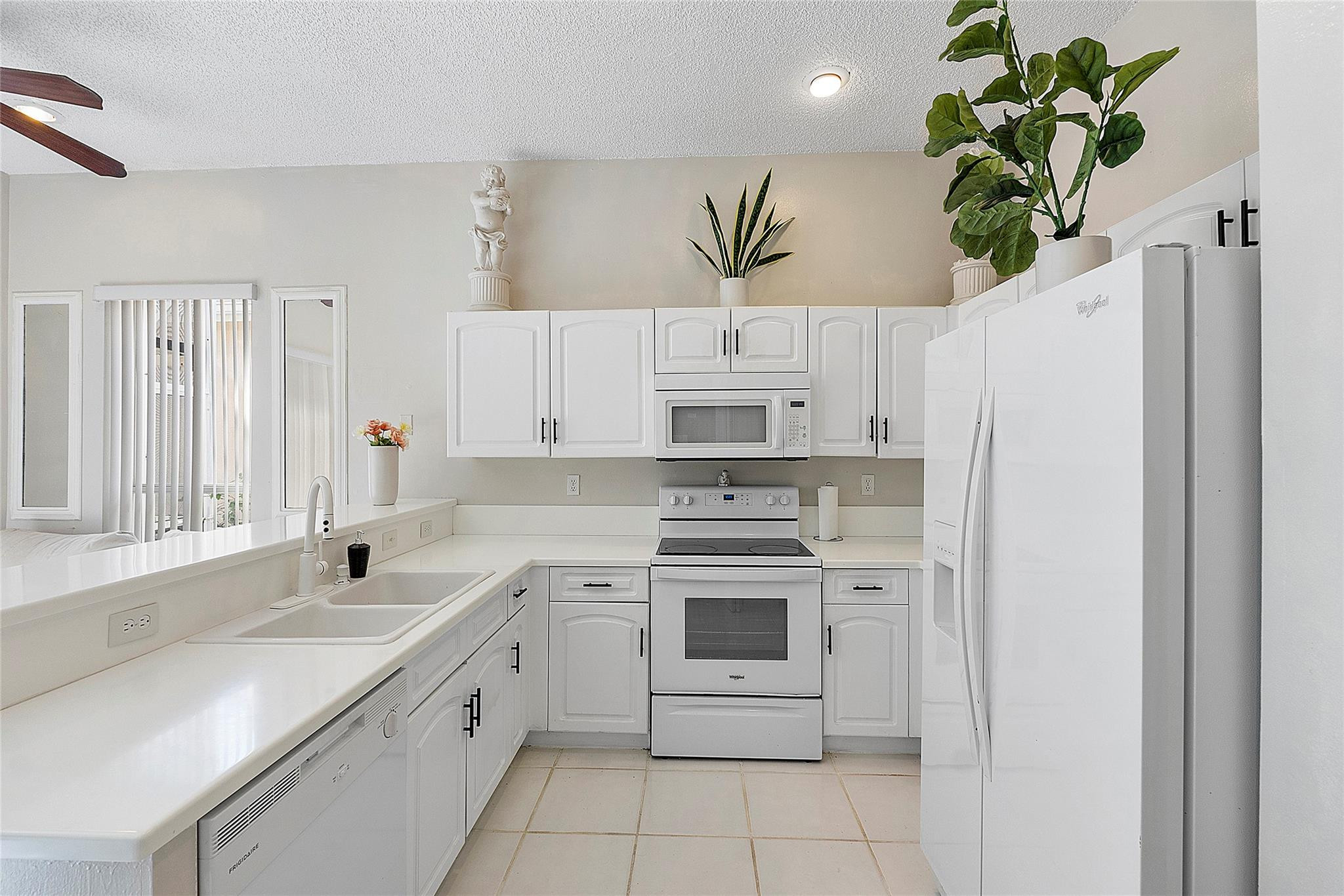 6876 NW 32nd Street