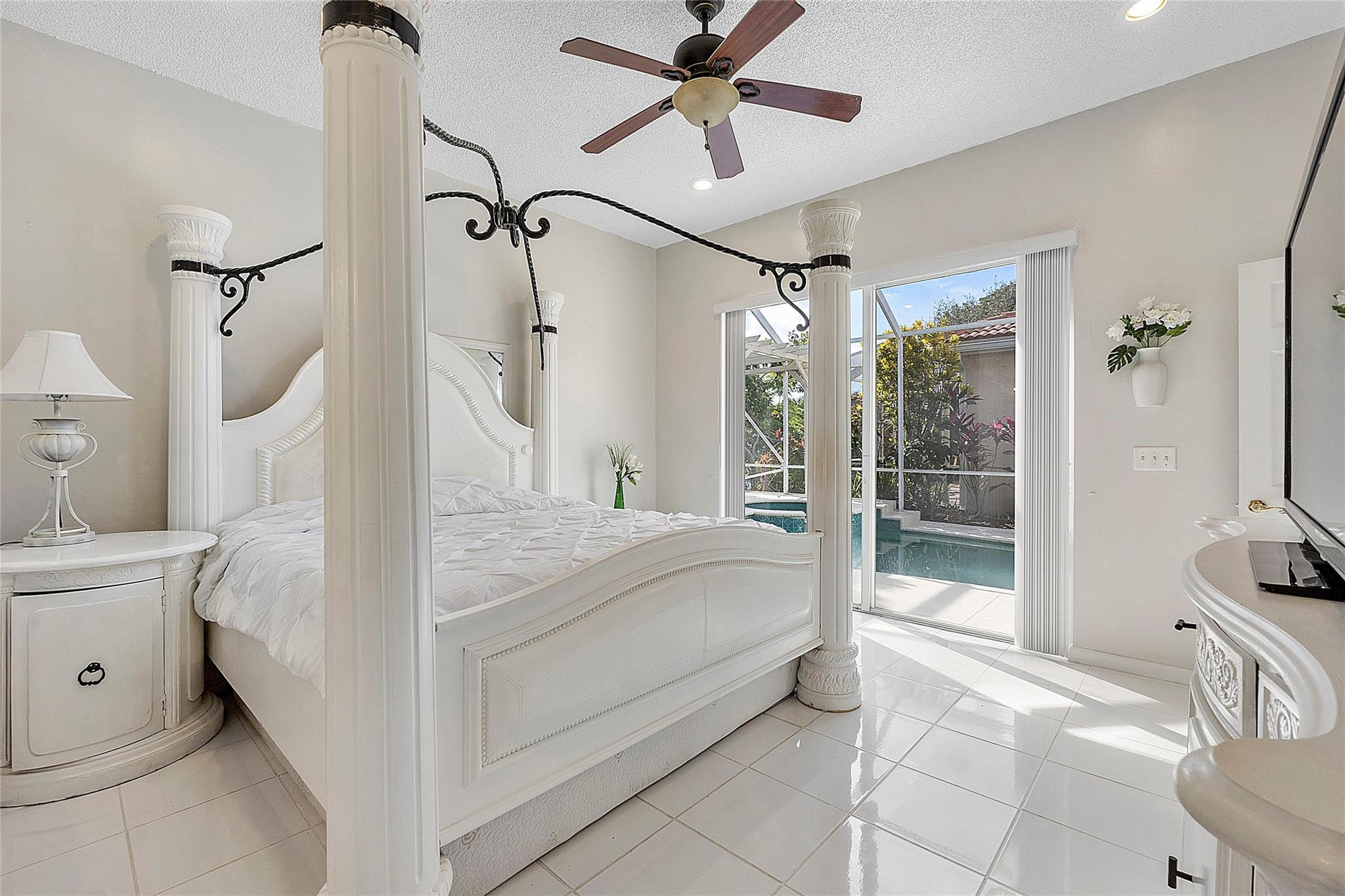 6876 NW 32nd Street