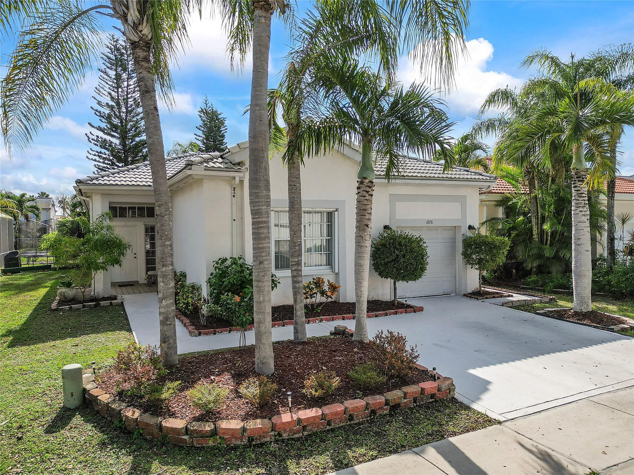 6876 NW 32nd Street