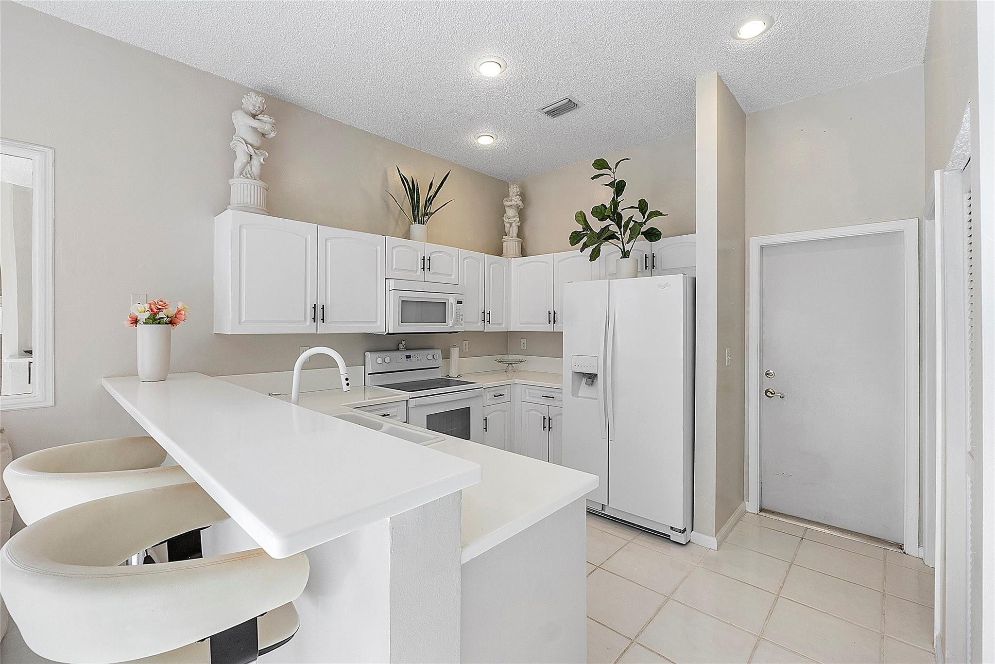 6876 NW 32nd Street