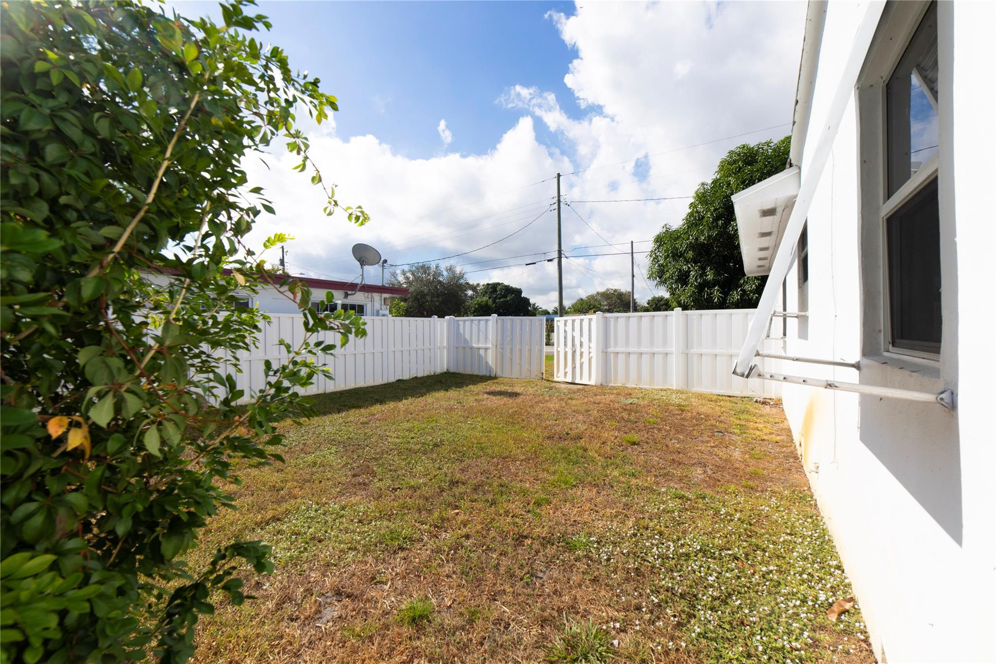 119 SW 3rd Avenue