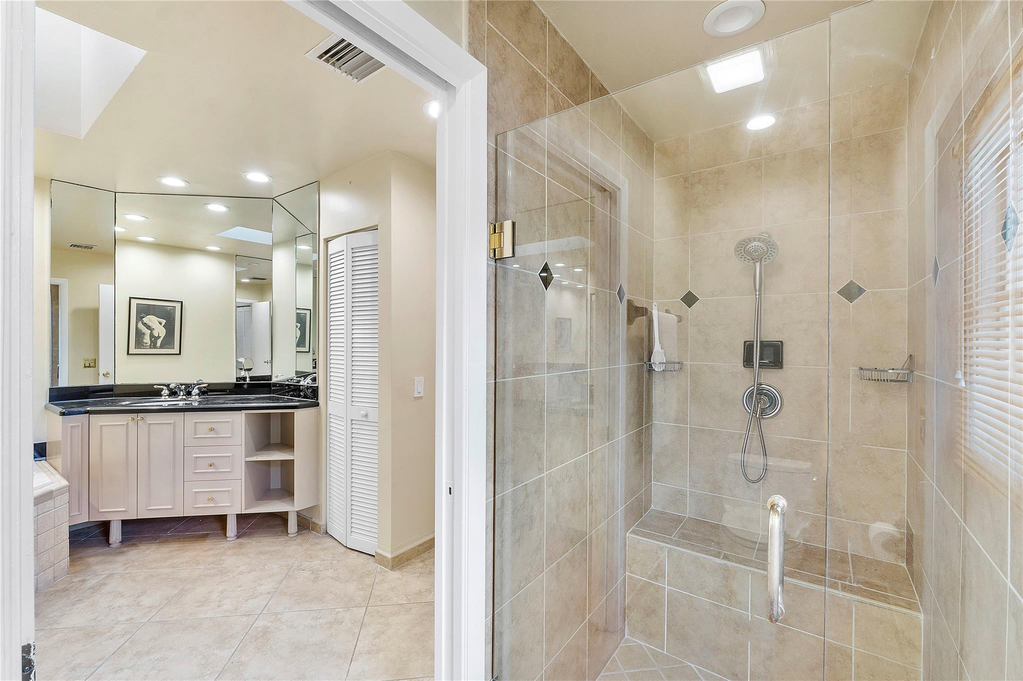 8977 NW 53rd Manor