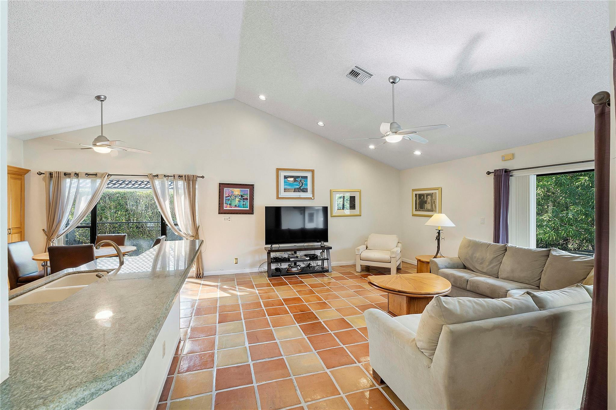 8977 NW 53rd Manor